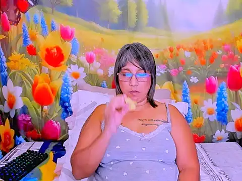 indianroxy élő XXX-chatje