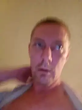 Tonyjo2013 Show in webcam