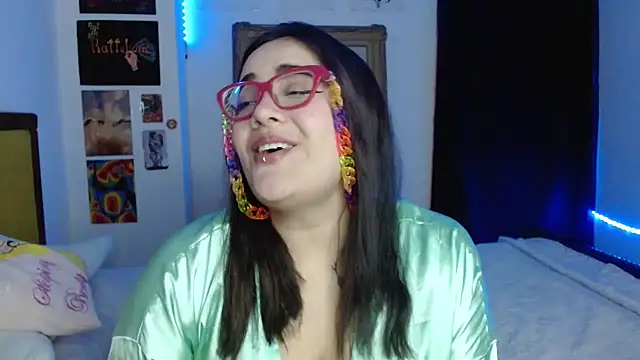 Nova-Satela 라이브 XXX 채팅