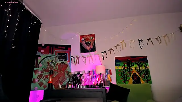 Felicia_Bri: онлайн-секс-чат