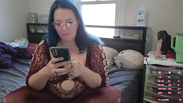 Pokazy przed kamerką – ThickandDesirable