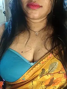 Anusri_359359 élő XXX-chatje