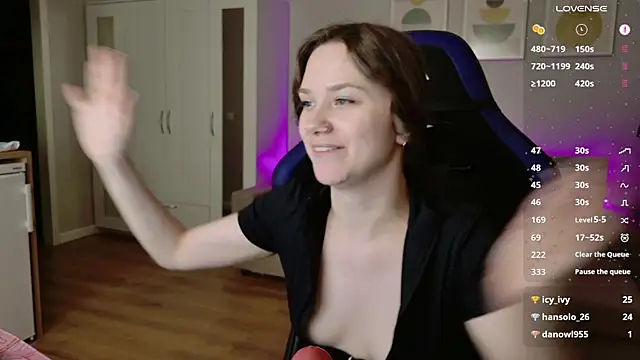 alexa_feels_ élő XXX-chatje