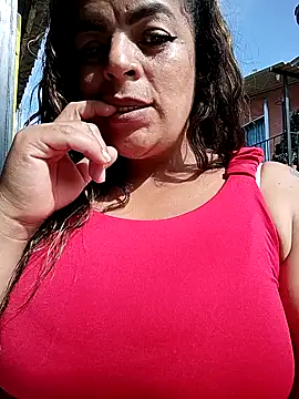 Mia-Glow élő XXX-chatje