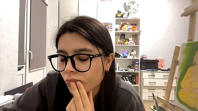 SaintMari's Live XXX Chat