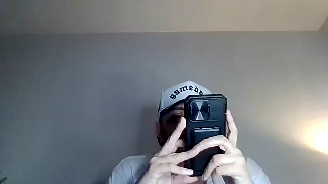 TallHungandCloudy69 élő XXX-chatje