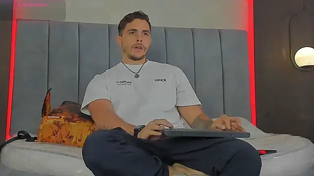 عرض كام Liam_walk_