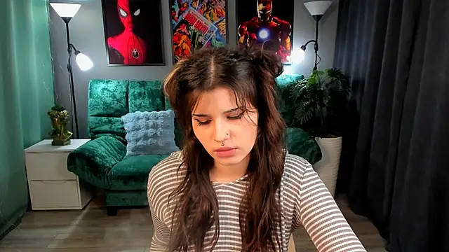 دردشة AnoraDark الجنسية المباشرة