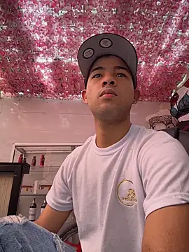 Chatroom XXX en direct de Mr_Yonder