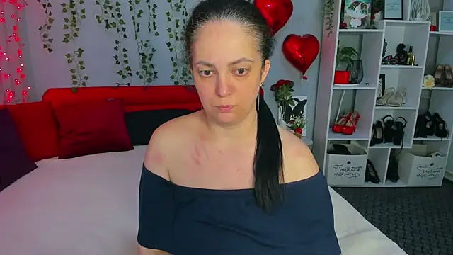 DarlingMilf: вебкам-шоу