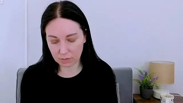 دردشة MiaFair الجنسية المباشرة