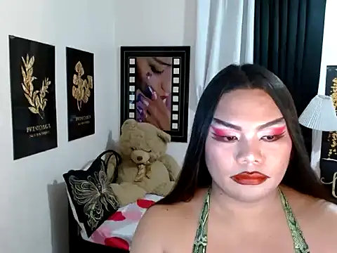 TSbrianaHugeCock Show in webcam