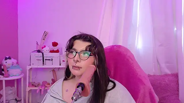 Chat +18 de Sachi_Meow ao vivo