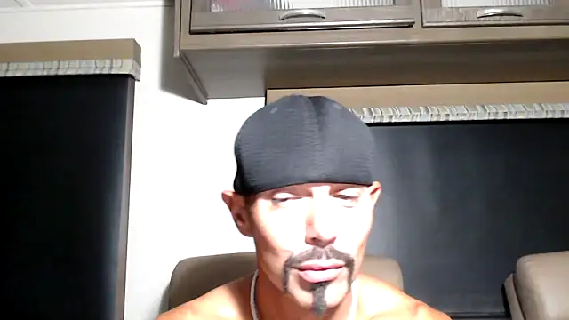 Pokazy przed kamerką – ThickD2C