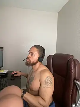 Fathero1time élő XXX-chatje