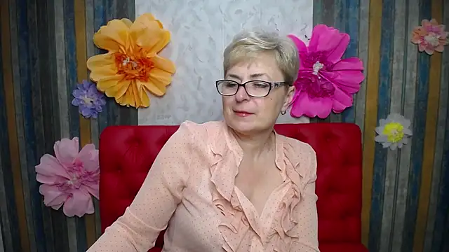 EmiliaGree's Live XXX Chat