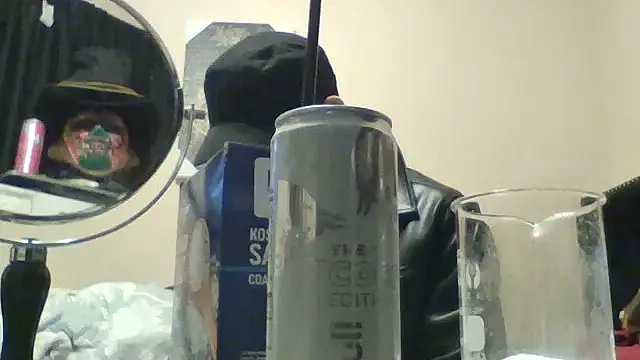 hailzeffn: διαδικτυ ακό σόου στην κάμερα