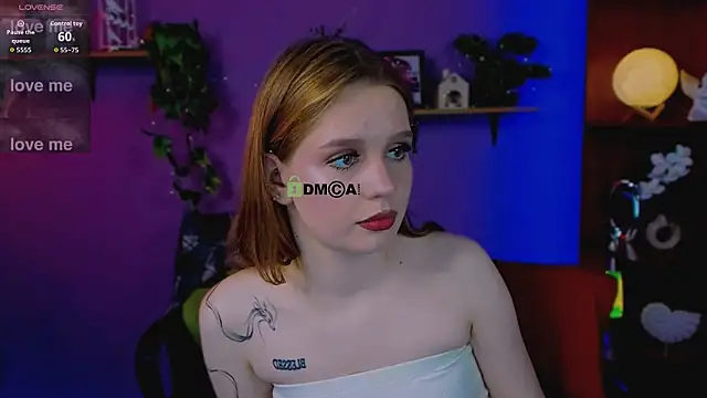 mila_glow1 Show in webcam