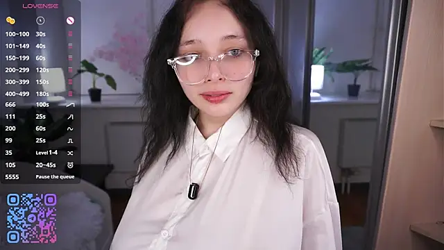 Pokazy przed kamerką – HannaHayles