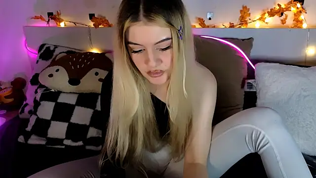 nicollewetpussy's Live XXX Chat