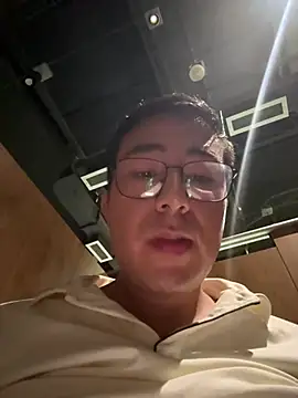 andrewmhilton_ – webcam-show