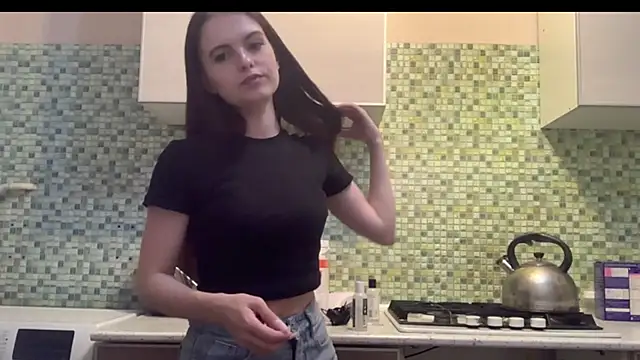 KikiAmino's Live XXX Chat