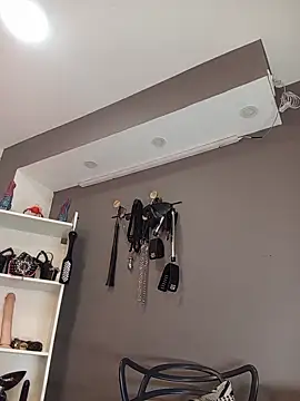 Chat +18 de MariaGaitan ao vivo