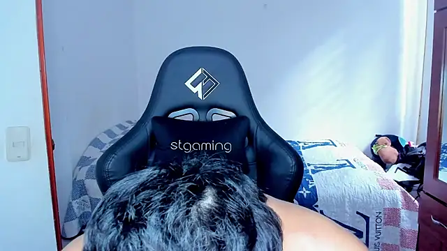 عرض كام Tommy_Bred