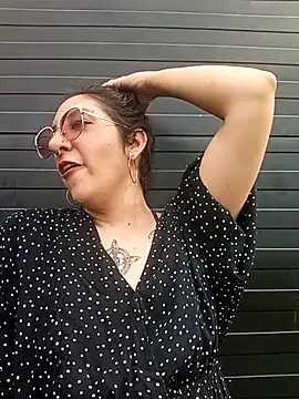 Melinerd Adlı Modelin Canlı XXX Sohbeti