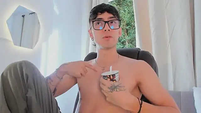 Webkamerová show etham_wolf1