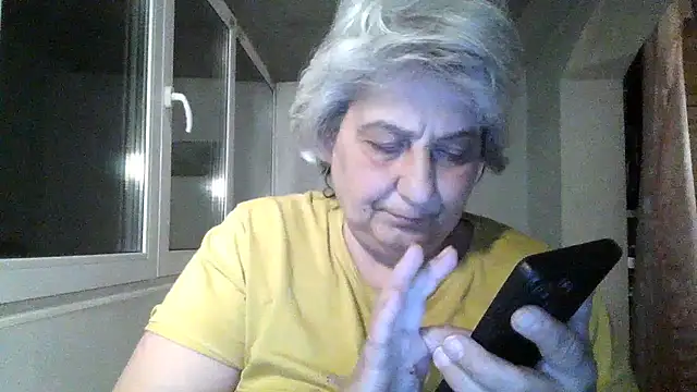 ExquisiteMature's Live XXX Chat