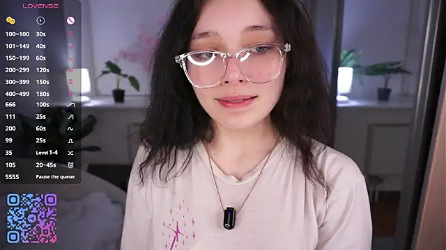 Chat XXX en directo de HannaHayles