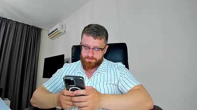 Czat XXX na żywo – Findom_guy