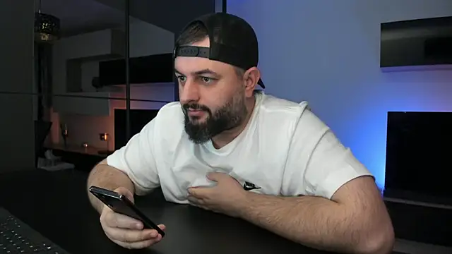 DravenPeak Chat XXX live