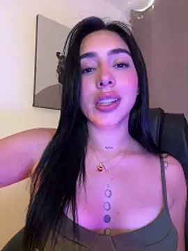 Chat +18 de isabella_jade ao vivo