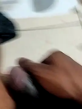 ishan_Singh1 Adlı Modelin Canlı XXX Sohbeti