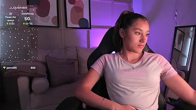 _Sophie__miller Adlı Modelin Canlı XXX Sohbeti