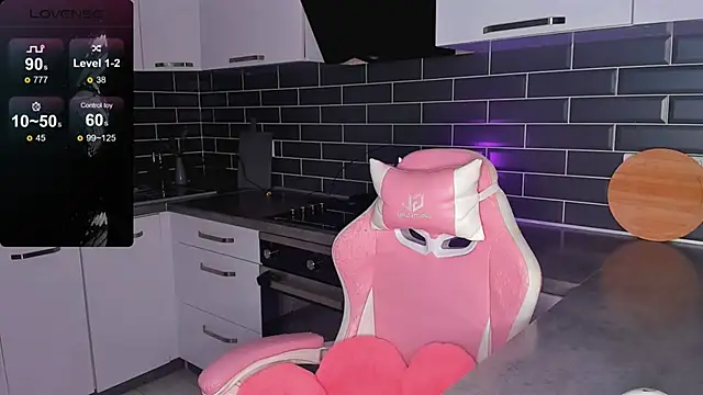 ShaiyaMinn3 Adlı Modelin Canlı XXX Sohbeti