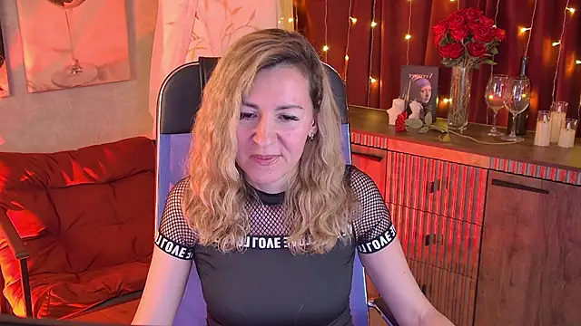 DonnaSmitth Adlı Modelin Canlı XXX Sohbeti