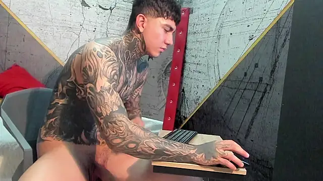 Gury_tattoo live XXX chat