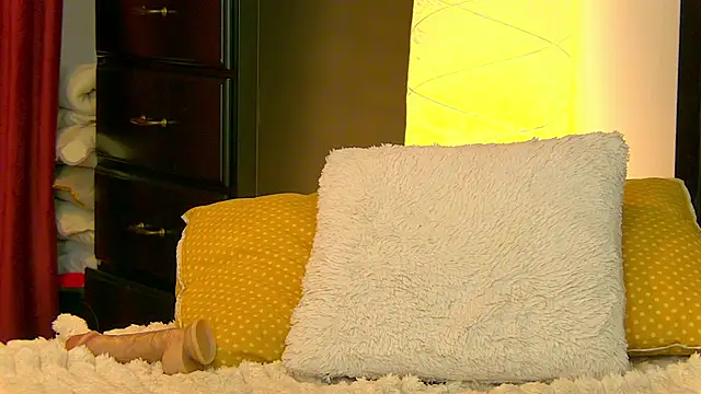 Show modela NinnaVelvet na web-kameri