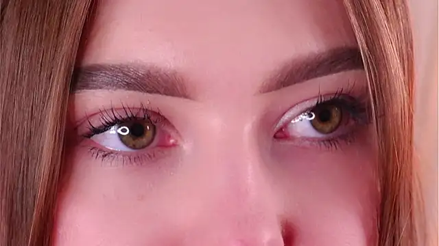 LorileeRuetz Adlı Modelin Canlı XXX Sohbeti