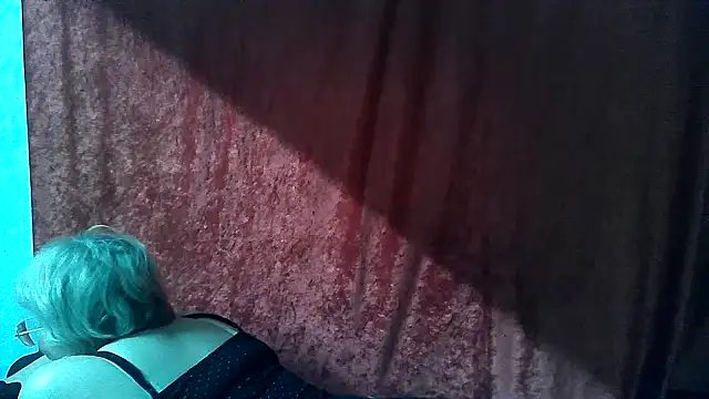 Eleanor_Katie Adlı Modelin Canlı XXX Sohbeti