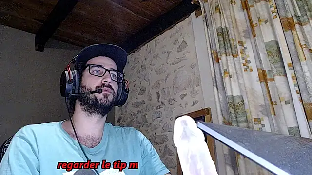 young_bear06 Webcam-Show