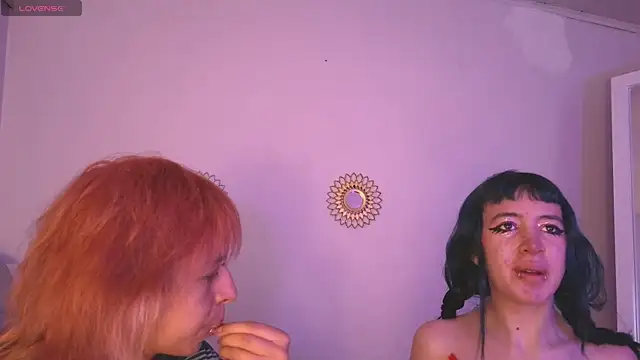 Madewithhell Adlı Modelin Canlı XXX Sohbeti