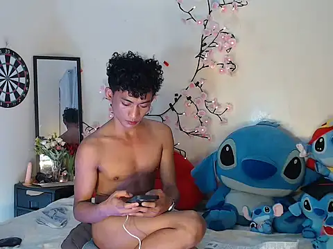 good_boy_in_bed Live XXX-chat