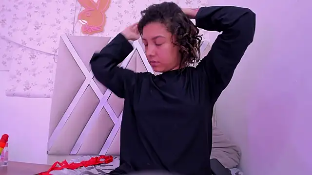 emilysejmet 现场XXX聊天