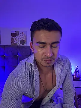 Chris_Clarck Show in webcam