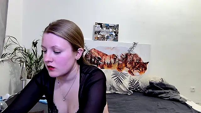 Show modela MileyGreyx na web-kameri