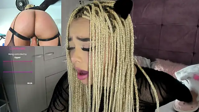 แชท XXX สดของ conny__curly